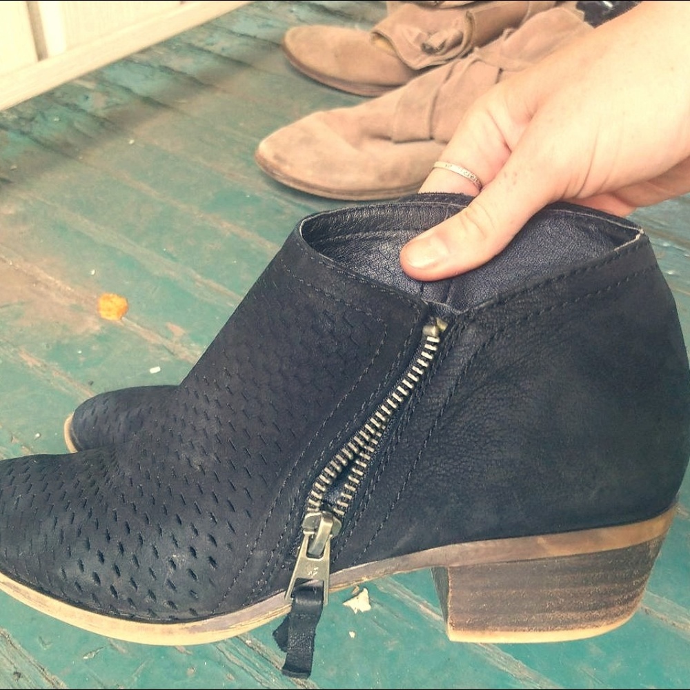 7.5 Lucky Brand Boots